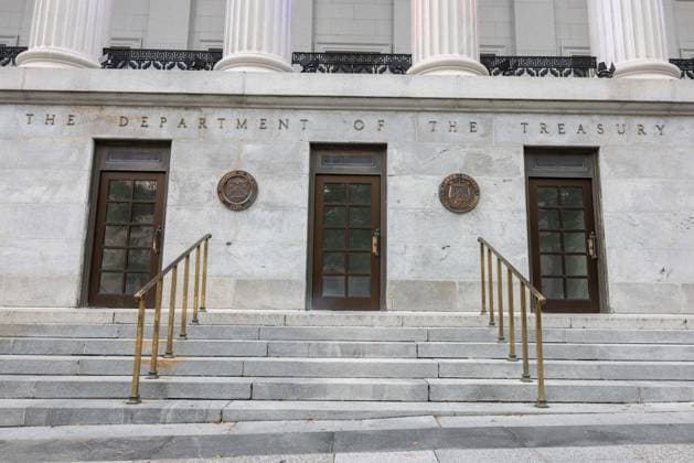US public debt surpasses $40 trillion for first time WASHINGTON, D.C., UNITED STATES – AUGUST 20: The US Treasury Department is seen in Washington, DC, on August 20, 2026. Total US public debt has surpassed $40 trillion for the first time, marking a roughly one-third increase in less than five years amid historically wide federal budget deficits. Mehmet Eser Anadolu Washington D.C. United States. Editorial use only. Please get in touch for any other usage.  Copyright: x2026xAnadoluxMehmetxEserx
