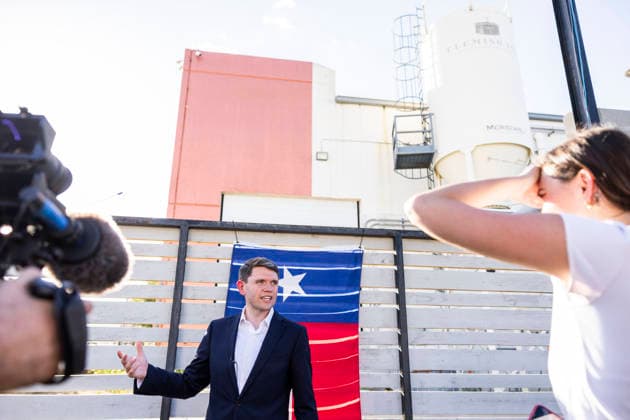 August 20, 2026, Austin, Texas, USA: U.S. Senate candidate JAMES TALARICO campaigns in Austin at Celis brewery as he completes his New American Dream tour throughout Texas. Austin USA - ZUMA 20260820_mda_n340_578 Copyright: xJoexNogalskix