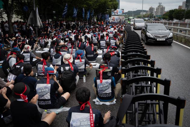 Hyundai Motor s Strike in Seoul, South Korea SEOUL, SOUTH KOREA - AUGUST 21: Hyundai Motor workers take part in a joint strike rally at the company s headquarters in Seoul, South Korea, on August 21, 2026. Hwawon Lee Anadolu Seoul South Korea. Editorial use only. Please get in touch for any other usage.  Copyright: x2026xAnadoluxHwawonxLeex