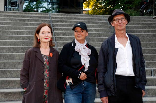 Barbara Schnitzler, Annekatrin Hendel und Christian Flake Lorenz bei der Premiere des Dokumentarfilms Hiddensee im Filmtheater am Friedrichshain. Berlin, 20.08.2026 *** Barbara Schnitzler, Annekatrin Hendel, and Christian Flake Lorenz at the premiere of the documentary *Hiddensee* at the Filmtheater am Friedrichshain in Berlin, August 20, 2026 Foto:xA.xBuggex xFuturexImagex hiddensee_6824