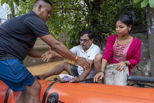 Heavy monsoon rains cause floodings in Assam GUWAHATI, ASSAM, INDIA - AUGUST 21: SDRF personnels rescue residents from a waterlogged area following heavy rainfall and flooding in Guwahati, India on August 21, 2026. David Talukdar Anadolu Guwahati India. Editorial use only. Please get in touch for any other usage.  Copyright: x2026xAnadoluxDavidxTalukdarx