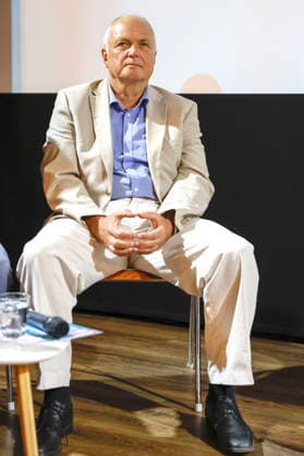 Thomas Lippmann beim Politsnak des DGB Halle-Dessau und des Landesbüros Sachsen-Anhalt im Puschkino. Halle (Saale), 20.08.2026 *** Thomas Lippmann at the political discussion hosted by the DGB Halle-Dessau and the Saxony-Anhalt Regional Office at the Puschkino in Halle-Saale, August 20, 2026 Foto:xR.xStoffelsx xFuturexImagex politsnack_6818