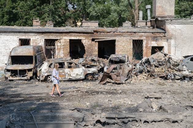 Aftermath of Russian Missile and Drone Attack in Kyiv KYIV, UKRAINE AUGUST 21, 2026: The aftermath of a combined missile and drone attack launched by Russia on Kyiv in the early hours of August 20, 2026. According to Kyiv Mayor Vitali Klitschko, at least 15 people were killed and 33 others injured. August 21 has been declared a day of mourning in the capital for the victims of the attack. Kyiv Ukraine Copyright: x xNastassiaxKantorowiczxTorresx xJNAxPressx
