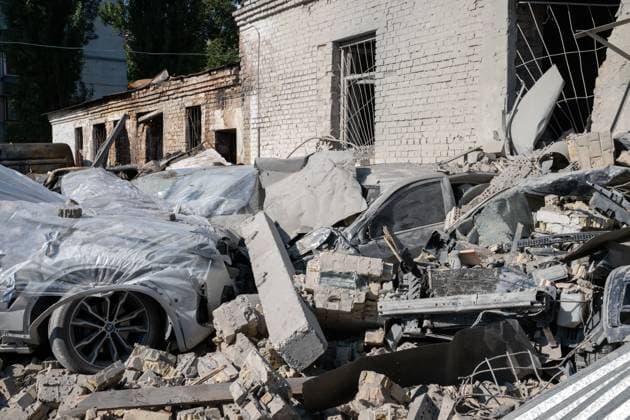 Aftermath of Russian Missile and Drone Attack in Kyiv KYIV, UKRAINE AUGUST 21, 2026: The aftermath of a combined missile and drone attack launched by Russia on Kyiv in the early hours of August 20, 2026. According to Kyiv Mayor Vitali Klitschko, at least 15 people were killed and 33 others injured. August 21 has been declared a day of mourning in the capital for the victims of the attack. Kyiv Ukraine Copyright: x xNastassiaxKantorowiczxTorresx xJNAxPressx