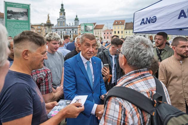Public meeting with ministers of ANO movement, Czech PM Andrej Babis (in a blue suit), Finance Minister Alena Schillerova and Industry Minister Karel Havlicek in Premysla Otakara II square in Ceske Budejovice, August 21, 2026. (CTKxPhoto VaclavxPancer) CTKPhotoF202608210002701  CTKPhotoF202608210002701