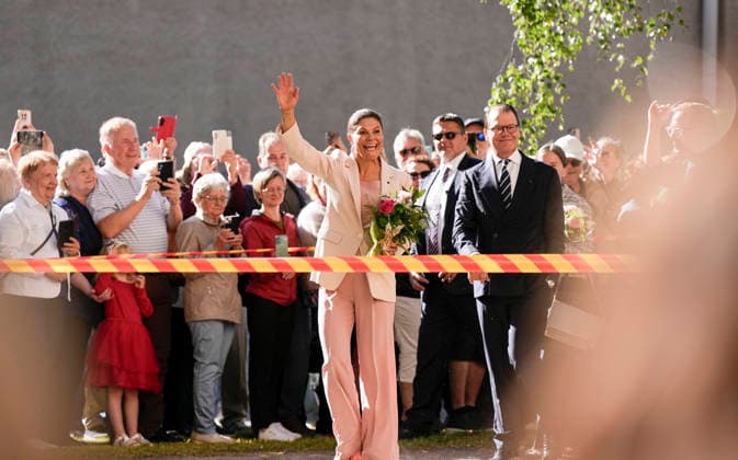 LKS 20260821 Sweden s Crown Princess Victoria and Prince Daniel greet the people during their visit to Vaasa, Finland on Friday, 21st August, 2026. With her visit, the Crown Princess Victoria honored the 250 years of the Court of Appeal of Vaasa. - HELENA HEIMONEN Vaasa Pohjanmaa Finland  Copyright: xHelenaxHeimonenx XEpZF2TJYS8