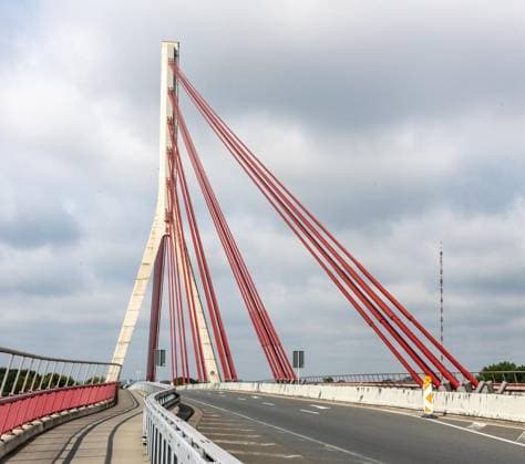 Hauptprüfung Niederrheinbrücke Wesel ** NUR FÜR REDAKTIONELLE ZWECKE ** EDITORIAL USE ONLY **<p>Im Zuge der Hauptprüfung der Niederrheinbrücke Wesel berichten Leonard Schulte-Hammerschmidt und Tobias Hucke von Straßen NRW am Freitag, den 22.08.2026 warum die Weseler Rheinbrücke für turnusgemäße Wartungsarbeiten gesperrt wird. Deutschland NRW Wesel Copyright: ErwinxPottgiesser *** Major Inspection of the Wesel Lower Rhine Bridge ** FOR EDITORIAL PURPOSES ONLY ** EDITORIAL USE ONLY ** p As part of the major inspection of the Wesel Lower Rhine Bridge, Leonard Schulte Hammerschmidt and Tobias Hucke from Straßen NRW report on Friday, August 22, 2026, why the Wesel Rhine Bridge is being closed for routine maintenance work. Germany, Nort Copyright: ErwinxPottgiesser doc8796jburjsyux5xran6 ,EDITORIAL USE ONLY