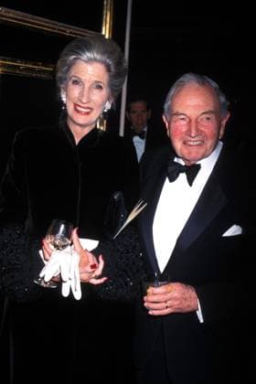 **FILE PHOTO** Nancy Kissinger Has Passed Away. Nancy Kissinger At The 7Th Annual Thirteen Wnet New York Gala Plaza Hotel, New York City 04-18-2000 Copyright: xPhotolink MediaPunchx