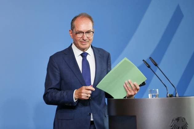 Berlin, Deutschland, 21.08.2026: Bundesinnenministerium: Statement zu Fund von Waffendepot: Bundesminister des Innern Alexander Dobrindt (CSU) *** Berlin, Germany, August 21, 2026 Federal Ministry of the Interior Statement on the Discovery of a Weapons Cache Federal Minister of the Interior Alexander Dobrindt (CSU) Copyright: xdtsxNachrichtenagenturx dts_130768
