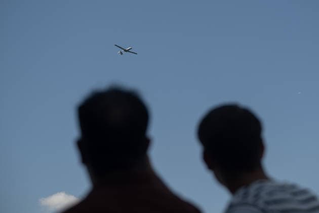 TEKNOFEST Blue Homeland KOCAELI, TURKIYE - AUGUST 21: Bayraktar TB2 and TB3 carrier-based medium-altitude long-endurance (MALE) unmanned combat aerial vehicles (UCAV) perform demonstration flight during the TEKNOFEST Blue Homeland at the Golcuk Naval Shipyard Command in Kocaeli, Turkiye, on August 21, 2026. Organized under the main leadership of the Turkish National Defense Ministry and the Turkish Technology Team Foundation (T3 Foundation), with Anadolu as the Global Communication Partner, the event showcases Turkiye s maritime power, defense capabilities, and indigenous technologies. Gathering technology and defense industry enthusiasts around a maritime focus, the festival will welcome visitors through August 23. Celal Gunes Anadolu Ko  Copyright: x2026xAnadoluxCelalxGunesx