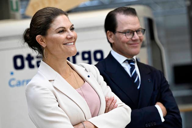 LKS 20260821 Sweden s Crown Princess Victoria and Prince Daniel are listening while representatives of Aalto University are speaking during the visit of royal couple at Aalto University in Espoo, Finland on 21, August, 2026. - EMMI KORHONEN Espoo Finland  Copyright: xEmmixKorhonenx 74WXQkOSwHY