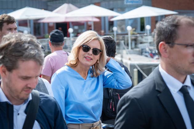 Bundestagspräsidentin Julia Klöckner in der Innenstadt von Wismar;Wahlkampf in Wismar zur bevorstehenden Landtagswahl 2026 mit dem CDU-Spitzenkandidaten und der Bundestagspräsidentin, Wismar Mecklenburg-Vorpommern Deutschland Innenstadt, Altstadt *** Bundestag President Julia Klöckner in downtown Wismar; campaign event in Wismar ahead of the upcoming 2026 state election with the CDU’s lead candidate and the Bundestag President; Wismar, Mecklenburg-Western Pomerania, Germany; downtown, Old Town