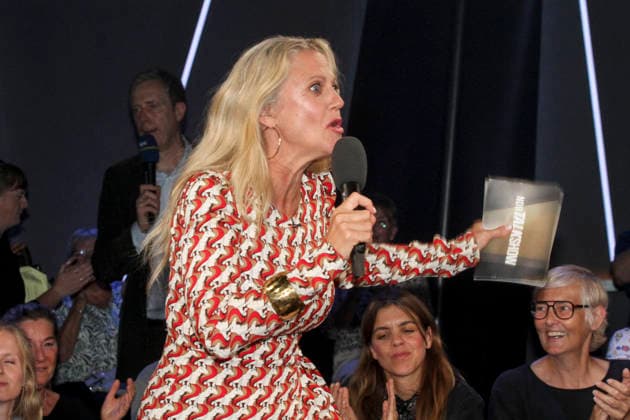 ABB TALKSHOW- Barbara Schoeneberger Moderatoren der NDR Talkshow unter dem Motto 400 Jahre Reeperbahn-Spezial aus dem NDR 3 Studio am Freitag 21.AUGUST 2027 in Hamburg Aufzeichnung vom 01.07.2026 Hamburg Deutschland *** ABB TALK SHOW Barbara Schoeneberger, host of the NDR talk show titled 400 Years of the Reeperbahn Special, broadcast from the NDR 3 studio on Friday, August 21, 2027, in Hamburg. Recorded on July 1, 2026, in Hamburg, Germany.