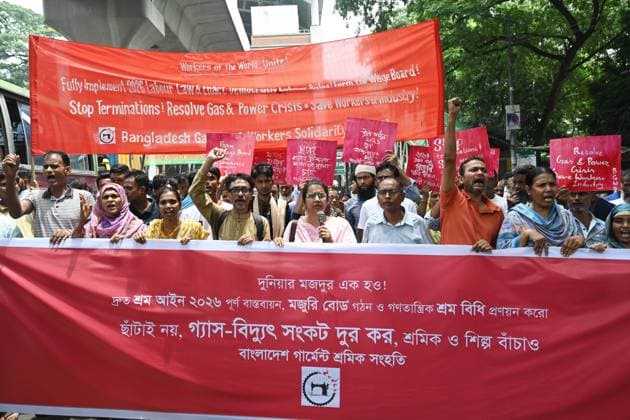 August 21, 2026, Dhaka, Bangladesh: DHAKA, BANGLADESH, AUGUST 21, 2026: Activists from Bangladesh Garment Workers Solidarity take part in a protest rally in Dhaka, demanding full implementation of the 2026 labour law, democratic labour rules, action by the wage board, an end to worker terminations, and measures to address gas and power shortages affecting workers and the garment industry. Dhaka Bangladesh - ZUMAq101 20260821_zna_q101_112 Copyright: xMamunurxRashidx