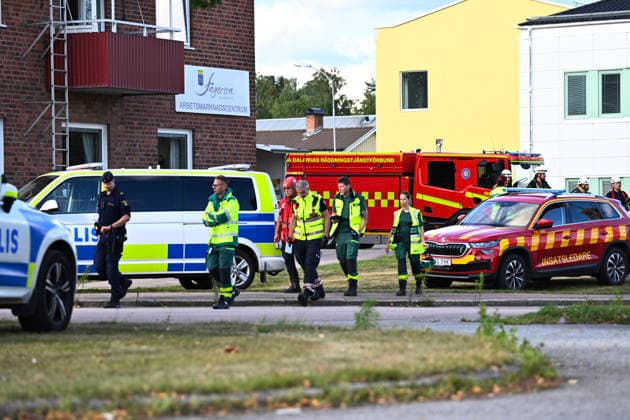 Police and rescue services on site with a major operation at Brinellskolan in Fagersta after several people were reportedly injured by a man with a sword, in Fagersta, Sweden on august 21, 2026. FAGERSTA SWEDEN x10080x *** Police and emergency services are on the scene conducting a major operation at Brinellskolan in Fagersta after several people were reportedly injured by a man wielding a sword in Fagersta, Sweden, on August 21, 2026. FAGERSTA, SWEDEN x10080x  Copyright: xFredrikxSandberg TTx SCHOOL ATTACK SWEDEN FAGERSTA Y7_gZNKAlbE