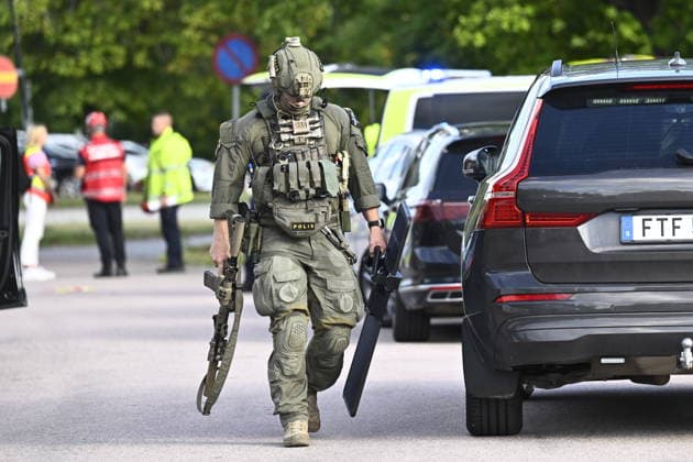 FAGERSTA, SWEDEN 20260821 Police and rescue services on site with a major operation at Brinellskolan in Fagersta after several people were reportedly injured by a man with a sword, in Fagersta, Sweden on august 21, 2026. FAGERSTA SWEDEN x10080x *** FAGERSTA, SWEDEN August 21, 2026 Police and emergency responders are on the scene conducting a major operation at Brinellskolan in Fagersta after several people were reportedly injured by a man wielding a sword in Fagersta, Sweden, on August 21, 2026 FAGERSTA SWEDEN x10080x  Copyright: xFredrikxSandberg TTx SCHOOL ATTACK SWEDEN FAGERSTA A28Ihqe4FHk