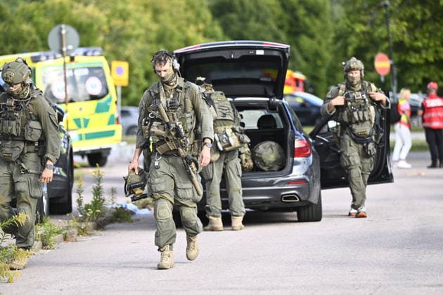 FAGERSTA, SWEDEN 20260821 Police and rescue services on site with a major operation at Brinellskolan in Fagersta after several people were reportedly injured by a man with a sword, in Fagersta, Sweden on august 21, 2026. FAGERSTA SWEDEN x10080x *** FAGERSTA, SWEDEN August 21, 2026 Police and emergency responders are on the scene conducting a major operation at Brinellskolan in Fagersta after several people were reportedly injured by a man wielding a sword in Fagersta, Sweden, on August 21, 2026 FAGERSTA SWEDEN x10080x  Copyright: xFredrikxSandberg TTx SCHOOL ATTACK SWEDEN FAGERSTA HObjn_ITaJo