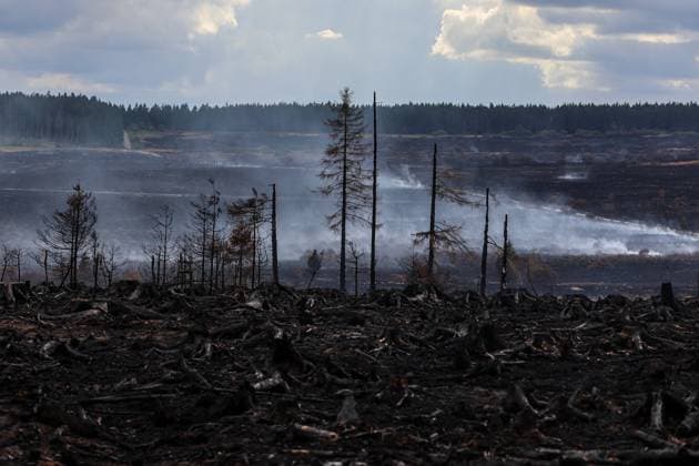 A guided visit is organized to the firefighters still active on the site of the fires in the Hautes Fagnes (High Fens) nature reserve, on Friday 21 August 2026. The fire started on August 14th and 3000 hectares (on a total of 4500) are impacted.  JULIENxWARNAND 183919092