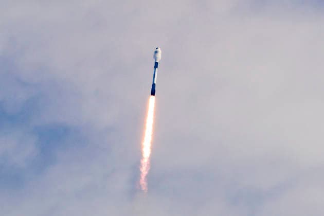 August 21, 2026, Cape Canaveral, Florida, USA: A SpaceX Falcon 9 rocket carrying 29 Starlink satellites, lifts off from Space Launch Complex-40 at Cape Canaveral Space Force Station, Florida, at 11:14 a.m. EDT on Aug. 21, 2026. Cape Canaveral USA - ZUMAb268 20260821_znp_b268_003 Copyright: xJenniferxBriggsx