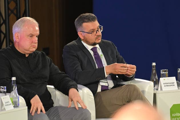 Member of the Security Council of the Kyiv Security Forum Danylo Lubkisvskyi (L) and head of the Ukrainian Institute of National Remembrance Oleksandr Alfyorov attend the 35 Years of Restored Independence: Unity Around the Flag National Roundtable, organised by the Kyiv Security Forum, ahead of Ukraine’s 35th Independence Day, Kyiv, Ukraine, August 21, 2026. (Photo by Yevhen Kotenko Ukrinform) National roundtable marking 35 years of Ukraine’s independence  Copyright: xYevhenxKotenkox