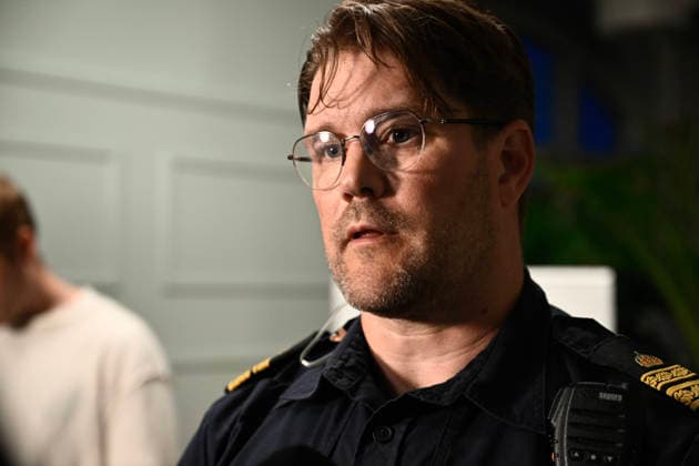 FAGERSTA, SVERIGE 20260821 Polisens presstalesperson Magnus Jansson Klarin da Fagersta kommun och polisen haller pressträff med anledning av skoldadet mot Brinellskolan tidigare under dagen, där flera personer ska ha skadats av en man med svärd. FAGERSTA SVERIGE x10080x *** FAGERSTA, SWEDEN 20260821 Police press spokesperson Magnus Jansson Klarin, along with Fagersta Municipality and the police, held a press conference regarding the school attack on Brinell School earlier today, in which several people were reportedly injured by a man wielding a sword. FAGERSTA, SWEDEN x10080x  Copyright: xFredrikxSandberg TTx POLISINSATS SKOLA FAGERSTA Tz6xS0nB0VI