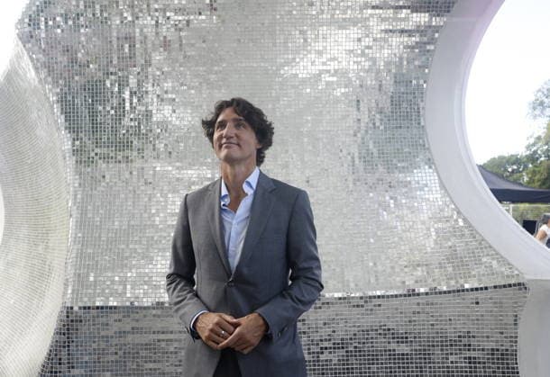 August 21, 2026, Ottawa, On, CANADA: Former prime minister Justin Trudeau looks at Thunderhead, the 2SLGBTQI+ National Monument, following its opening ceremony in Ottawa, Friday, Aug. 21, 2026. Ottawa CANADA  - ZUMAc35_ 20260821_zaf_c35_075 Copyright: xPatrickxDoylex