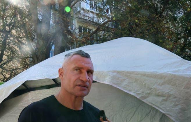 RECORD DATE NOT STATED Kyiv Mayor Vitali Klitschko answers journalists’ questions at the site of response efforts following an overnight Russian attack in the capital’s Solomianskyi district, Kyiv, Ukraine, on August 20, 2026. Eight people were killed in the district as a result of Russia’s overnight massive combined attack. At least 16 multi-storey residential buildings were damaged, including a nine-storey building whose upper floors were destroyed, as well as a school, a kindergarten and premises of a children’s hospital. State Emergency Service rescuers and municipal workers are dismantling hazardous structures and clearing debris at the impact sites. An emergency assistance centre has been set up for those affected (Photo by Pavlo Bahmut Ukrinform) Aftermath  Copyright: xPavloxBahmutx