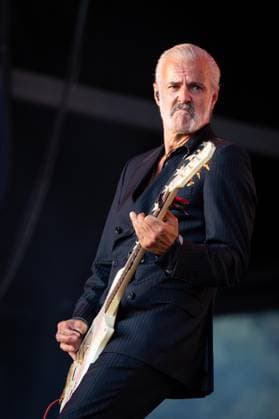 Triggerfinger live at Vilar de Mouros Festival - 21 Aug 2026 Lead singer and guitarist Ruben Block of the Belgian rock band Triggerfinger performs during the fourth day of the Vilar de Mouros Festival. Vilar de Mouros Portugal Copyright: xDiogoxBaptistax xSOPAxImagesx DB_Triggerfinger20260820_023