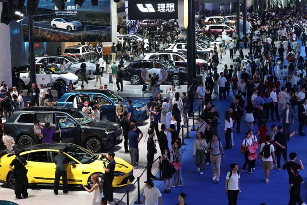CHENGDU, CHINA - AUGUST 21: Visitors gather at a booth featuring domestic new energy vehicles during the opening of the 29th Chengdu International Automobile Exhibition on August 21, 2026 in Chengdu, Sichuan Province of China. The event, themed Leading the Trend, Moving Towards the New, features nearly 120 mainstream automotive brands from China and abroad showcasing approximately 1,600 vehicles.  Copyright: xChinaxNewsxServicex 111661276919