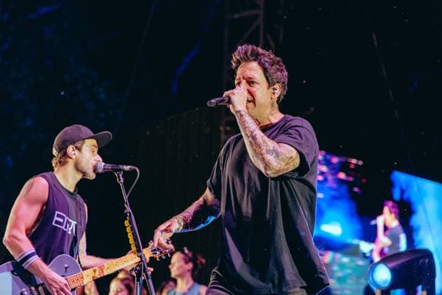 RECORD DATE NOT STATED Simple Plan brought their Bigger Than You Think tour to SummerStage this Wednesday for a special benefit concert in New York City, joined by 3OH!3 and Bowling for Soup. (New) Simple Plan brought their Bigger Than You Think tour to SummerStage this Wednesday for a special benefit concert in New York City, joined by 3OH!3 and Bowling for Soup. The night featured Pierre Bouvier, Chuck Comeau, Sebastien Lefebvre, and Chady Awad of Simple Plan; Sean Foreman and Nathaniel Motte of 3OH!3; and Jaret Reddick, Chris Burney, Gary Wiseman, and Rob Felicetti of Bowling for Soup. A night of pop-punk, nostalgia, and live music in the heart of New York City Credit: Anthony Oliveira TheNews2(Foto: Anthony Oliveira Thenews2 imago images) Simple P  Copyright: xAnthonyxOliveirax
