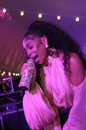 August 21, 2026, Bridgehampton, Ny, USA: ASHANTI performs at the Second Chance Rescue Concert For A Cause,.Bridgehampton, NY.August 21, 2026. Bridgehampton USA - ZUMAms4_ 20260821_faf_ms4_009 Copyright: xSoniaxMoskowitzxGordonx