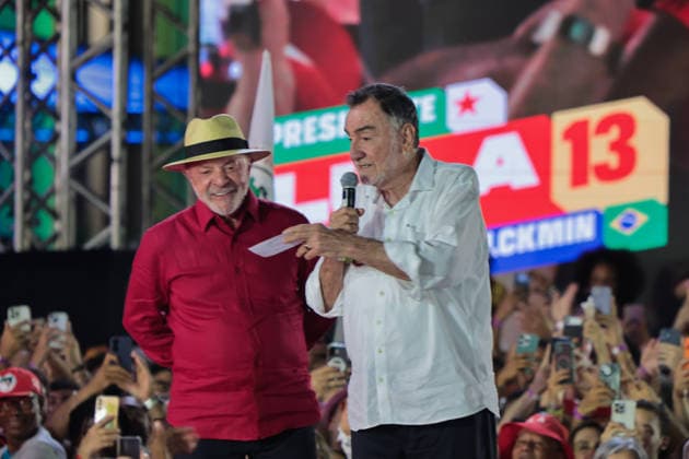 BELO HORIZONTE, MG - 21.08.2026: LULA EM BELO HORIZONTE - President Luiz Inacio Lula da Silva alongside gubernatorial candidate Geraldo Alkimim, where they gathered a crowd of supporters at a political event in Praca da Estacao, in the center of Belo Horizonte MG. The event marked the launch of Patrus Ananias& 39; campaign for governor of Minas Gerais and brought together militants and allied leaders, it took place this Friday night (21). x3002102x  AllanxCalisto
