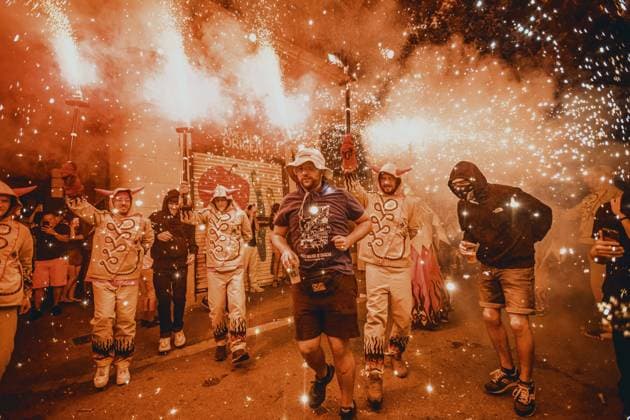 August 21, 2026, Barcelona, Catalonia, Spain: Fire runners in devil costumes charge through showers of sparks to the beat of drums during the traditional Ã¢â‚¬ËœCorrefocsÃ¢â‚¬â ¢ at BarcelonaÃ¢â‚¬â ¢s iconic Festa Major de Gracia. Barcelona Spain - ZUMAo105 20260821_fap_o105_030 Copyright: xMatthiasxOesterlex