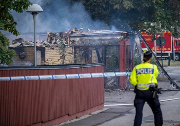 LANDSKRONA 2026-08-22 Räddningstjänsten och polis pa plats vid en brand i en förskola pa Kvarngatan i centrala Landskrona tidigt pa lördagen. LUND SVERIGE x50090x *** LANDSKRONA, August 22, 2026 Emergency services and police were on the scene of a fire at a preschool on Kvarngatan in central Landskrona early Saturday morning. LUND, SWEDEN x50090x  Copyright: xJohanxNilssonx xTTx BRAND FÖRSKOLA LANDSKRONA EXyRJUuFzB4