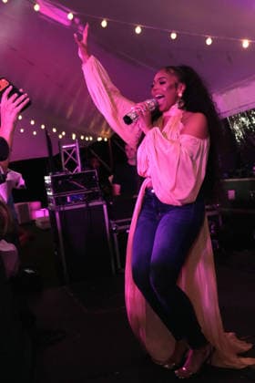 August 21, 2026, Bridgehampton, Ny, USA: ASHANTI performs at the Second Chance Rescue Concert For A Cause,.Bridgehampton, NY.August 21, 2026. . Second Chance Rescue Concert For A Cause,.Bridgehampton, NY.August 21, 2026. Bridgehampton USA - ZUMAms4_ 20260821_faf_ms4_002 Copyright: xSoniaxMoskowitzxGordonx