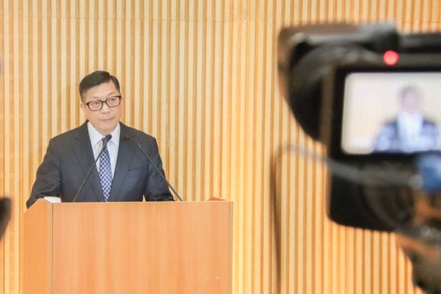 HONG KONG-DAILY HK-ALLIANCE-VERDICT A television broadcast camera is seen live-streaming Secretary for Security Chris Tang Ping-keung as he meets the media to respond to the guilty verdict in the Hong Kong Alliance subversion case on August 21, 2026 in Hong Kong. (Photo by Gordon Choi TMHK via Nexpher Images) Hong Kong
