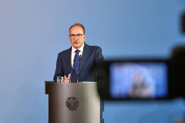 Berlin, Deutschland, 21.08.2026: Bundesinnenministerium: Statement zu Fund von Waffendepot: Bundesminister des Innern Alexander Dobrindt (CSU) *** Berlin, Germany, August 21, 2026 Federal Ministry of the Interior Statement on the Discovery of a Weapons Cache Federal Minister of the Interior Alexander Dobrindt (CSU) Copyright: xdtsxNachrichtenagenturx dts_130770