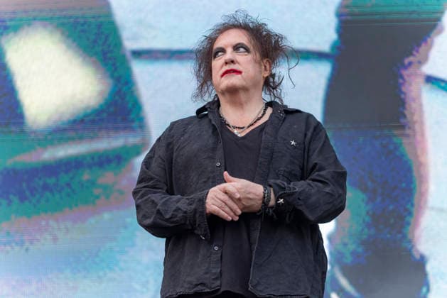 The Cure perform at Wythenshawe Park Robert Smith of The Cure performs at Wythenshawe Park, Manchester, England, 21st August 2026, Credit:Mike Gray MIKE GRAY - B4227 Avalon  Copyright: xMikexGrayx xMIKExGRAYx-xB4227x xAvalonx 1127050379