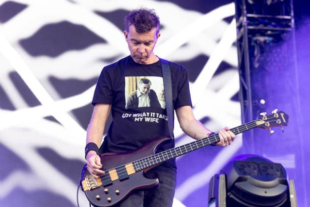 Slowdive perform at Wythenshawe Park Nick Chaplin of Slowdive performs at Wythenshawe Park, Manchester, England, 21st August 2026, Credit:Mike Gray MIKE GRAY - B4227 Avalon  Copyright: xMikexGrayx xMIKExGRAYx-xB4227x xAvalonx 1127052524