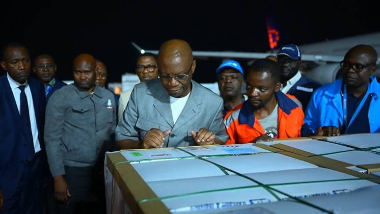 (260822) -- KINSHASA, Aug. 22, 2026 -- Roger Kamba (L, front), health minister of the Democratic Republic of the Congo (DRC), receives the first batch of Ebola vaccine doses in Kinshasa, DRC, Aug. 21, 2026. TO GO WITH DR Congo receives 1st batch of Ebola vaccine doses as outbreak kills over 2,500 ( Handout via Xinhua) DR CONGO-KINSHASA-EBOLA-VACCINE-RECEPTION DRCxhealthxministry 