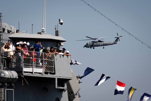 TEKNOFEST Blue Homeland KOCAELI, TURKIYE - AUGUST 22: Underwater Assault (SAT) and Underwater Defense Group (SAS) Commands perform demonstrations as TEKNOFEST Blue Homeland continues at the Golcuk Naval Shipyard Command in Kocaeli, Turkiye, on August 22, 2026. Organized under the main leadership of the Turkish National Defense Ministry and the Turkish Technology Team Foundation (T3 Foundation), with Anadolu as the Global Communication Partner, the event showcases Turkiye s maritime power, defense capabilities, and indigenous technologies. Gathering technology and defense industry enthusiasts around a maritime focus, the festival will welcome visitors through August 23. Betul Abali Anadolu Kocaeli Turkey. Editorial use only. Please get in  Copyright: x2026xAnadoluxBetulxAbalix