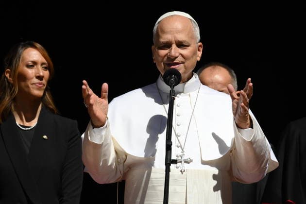 August 22, 2026, San Marino: Pope Leo XIV greets the faithful as he leaves the San Marino Basilica, San Marino, 22 August 2026. ANSA ETTORE FERRARI San Marino  - ZUMAa110 20260822_zaf_a110_017 Copyright: xEttorexFerrarix