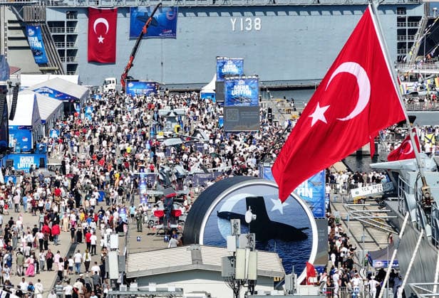TEKNOFEST Blue Homeland KOCAELI, TURKIYE - AUGUST 22: Large crowds visit drone carrier-amphibious assault ship TCG Anadolu, landing ship tank TCG Sancaktar, and unmanned combat aerial vehicles Bayraktar TB2 and TB3 on display within TEKNOFEST Blue Homeland at the Golcuk Naval Shipyard Command in Kocaeli, Turkiye, on August 22, 2026. Organized under the main leadership of the Turkish National Defense Ministry and the Turkish Technology Team Foundation (T3 Foundation), with Anadolu as the Global Communication Partner, the event showcases Turkiye s maritime power, defense capabilities, and indigenous technologies. Gathering technology and defense industry enthusiasts around a maritime focus, the festival will welcome visitors through August 23  Copyright: x2026xAnadoluxAlixAtmacax