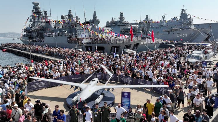 TEKNOFEST Blue Homeland KOCAELI, TURKIYE - AUGUST 22: Large crowds visit drone carrier-amphibious assault ship TCG Anadolu, landing ship tank TCG Sancaktar, and unmanned combat aerial vehicles Bayraktar TB2 and TB3 on display within TEKNOFEST Blue Homeland at the Golcuk Naval Shipyard Command in Kocaeli, Turkiye, on August 22, 2026. Organized under the main leadership of the Turkish National Defense Ministry and the Turkish Technology Team Foundation (T3 Foundation), with Anadolu as the Global Communication Partner, the event showcases Turkiye s maritime power, defense capabilities, and indigenous technologies. Gathering technology and defense industry enthusiasts around a maritime focus, the festival will welcome visitors through August 23  Copyright: x2026xAnadoluxAlixAtmacax