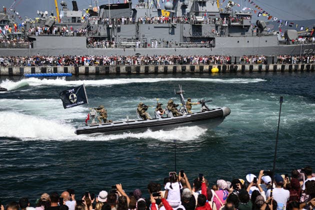 TEKNOFEST Blue Homeland KOCAELI, TURKIYE - AUGUST 22: Underwater Offstage (SAT) and Underwater Defense (SAS) commandos of the Turkish Naval Forces perform military demonstrations during the TEKNOFEST Blue Homeland at the Golcuk Naval Shipyard Command in Kocaeli, Turkiye, on August 22, 2026. Organized under the main leadership of the Turkish National Defense Ministry and the Turkish Technology Team Foundation (T3 Foundation), with Anadolu as the Global Communication Partner, the event showcases Turkiye s maritime power, defense capabilities, and indigenous technologies. Gathering technology and defense industry enthusiasts around a maritime focus, the festival will welcome visitors through August 23. Akin Celiktas Anadolu Kocaeli Turkey. E  Copyright: x2026xAnadoluxAkinxCeliktasx