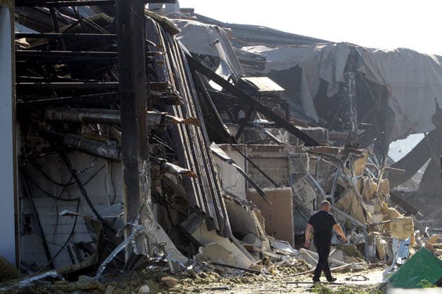 The Soniachna Halereia shopping and entertainment centre is damaged by a Russian drone strike in Kryvyi Rih, Ukraine, August 22, 2026. On Friday, August 21, Russian forces carried out a double drone attack on the city’s largest mall. Rescue and recovery operations are underway, with workers dismantling damaged reinforced concrete and metal structures and examining the rubble. Nine people, including two children, remain missing. A total of 130 civilians, among them 25 children, sustained injuries of varying severity, while the death toll has risen to 16. (Photo by Mykola Miakshykov Ukrinform) SAR operation ongoing after Russian strike on shopping centre in Kryvyi Rih  Copyright: xMykolaxMiakshykovx