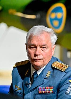 LINKÖPING 20260822 För att fira att det svenska flygvapnet fyller 100 ar 2026 jubilerade man med intensiva flygdagar pa Malmens flygplats i Linköping under lördag och söndag. Ukrainas flygvapenchef Anatolij Kryvonozjko fanns ocksa pa plats i Linköping där han bland annat träffade flygvapenchefen Jonas Wikman. LINKÖPING SVERIGE x10030x *** LINKÖPING, August 22, 2026 — To celebrate the 100th anniversary of the Swedish Air Force in 2026, a series of action-packed air shows were held at Malmen Airport in Linköping on Saturday and Sunday. Anatoliy Kryvonoz, Commander of the Ukrainian Air Forcewas also present in Linköping, where he met with Air Force Chief Jonas Wikman, among others. LINKÖPING, SWEDEN x10030x  Copyright: xJonasxEkströmer TTx FLYGDAGAR LINKÖPING dohrnpgPqiE