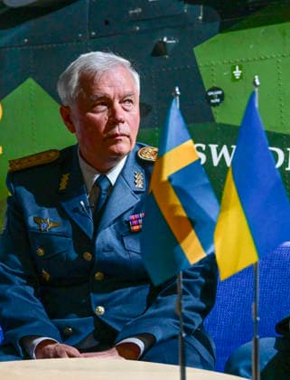 LINKÖPING 20260822 För att fira att det svenska flygvapnet fyller 100 ar 2026 jubilerade man med intensiva flygdagar pa Malmens flygplats i Linköping under lördag och söndag. Ukrainas flygvapenchef Anatolij Kryvonozjko fanns ocksa pa plats i Linköping där han bland annat träffade flygvapenchefen Jonas Wikman. LINKÖPING SVERIGE x10030x *** LINKÖPING, August 22, 2026 — To celebrate the 100th anniversary of the Swedish Air Force in 2026, a series of action-packed air shows were held at Malmen Airport in Linköping on Saturday and Sunday. Anatoliy Kryvonoz, Commander of the Ukrainian Air Forcewas also present in Linköping, where he met with Air Force Chief Jonas Wikman, among others. LINKÖPING, SWEDEN x10030x  Copyright: xJonasxEkströmer TTx FLYGDAGAR LINKÖPING LLWOrdwb0m4