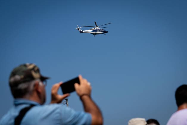 TEKNOFEST Blue Homeland KOCAELI, TURKIYE - AUGUST 22: Large crowds watch the airshow carried out by Cobra, Seahawk helicopters and unmanned combat aerial vehicles Bayraktar TB2 and TB3 within TEKNOFEST Blue Homeland at the Golcuk Naval Shipyard Command in Kocaeli, Turkiye, on August 22, 2026. Organized under the main leadership of the Turkish National Defense Ministry and the Turkish Technology Team Foundation (T3 Foundation), with Anadolu as the Global Communication Partner, the event showcases Turkiye s maritime power, defense capabilities, and indigenous technologies. Gathering technology and defense industry enthusiasts around a maritime focus, the festival will welcome visitors through August 23. Betul Abali Anadolu Kocaeli Turkey. E  Copyright: x2026xAnadoluxBetulxAbalix