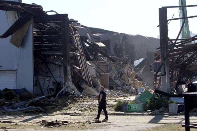 SAR operation ongoing after Russian strike on shopping centre in Kryvyi Rih The Soniachna Halereia shopping and entertainment centre is damaged by a Russian drone strike in Kryvyi Rih, Ukraine, August 22, 2026. On Friday, August 21, Russian forces carried out a double drone attack on the city™s largest mall. Rescue and recovery operations are underway, with workers dismantling damaged reinforced concrete and metal structures and examining the rubble. Nine people, including two children, remain missing. A total of 130 civilians, among them 25 children, sustained injuries of varying severity, while the death toll has risen to 16., Credit:Mykola Miakshykov Ukrinform Avalon Ukraine, Dnipropetrovsk region, Kryvyi Rih  Copyright: xMykolaxMiakshykovx xUkrinformx xAvalonx 1127343573